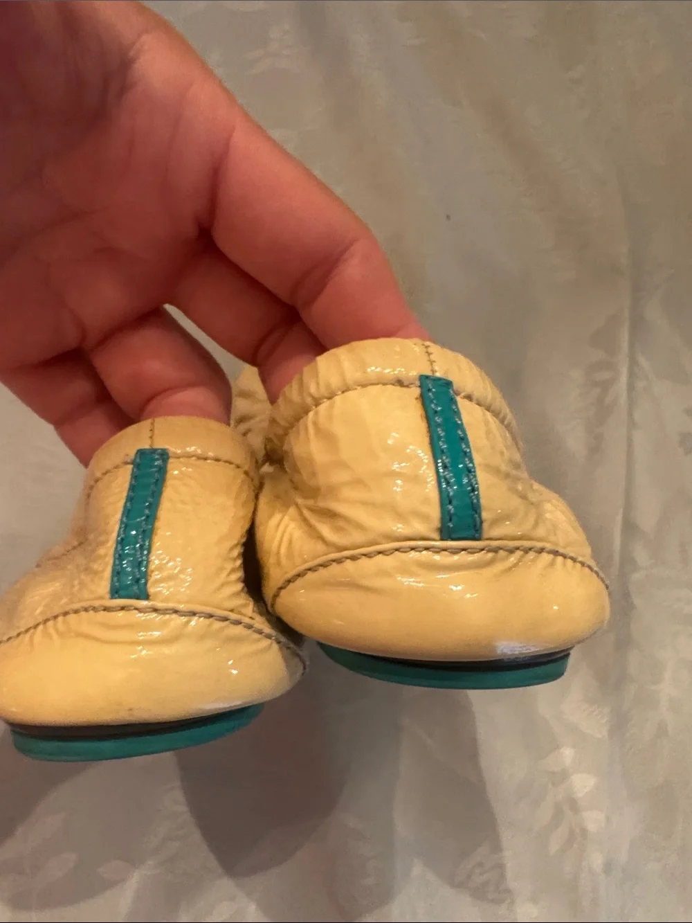 Tieks Beige patent Leather Ballet Flats - Neutral Women's Shoes size 8